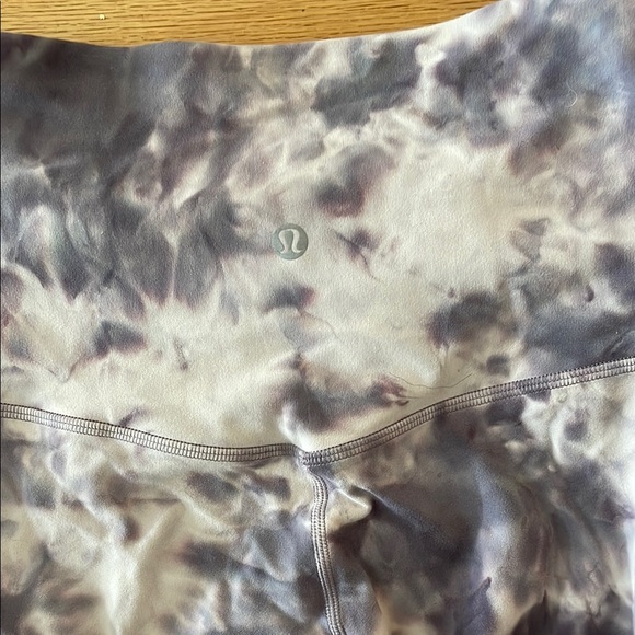 lululemon shibori leggings size 6 - Picture 3 of 5